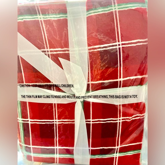 North Pole Trading Co Red Plaid Velvet Plush Christmas Throw Blanket 60 x 50 - Picture 3 of 5